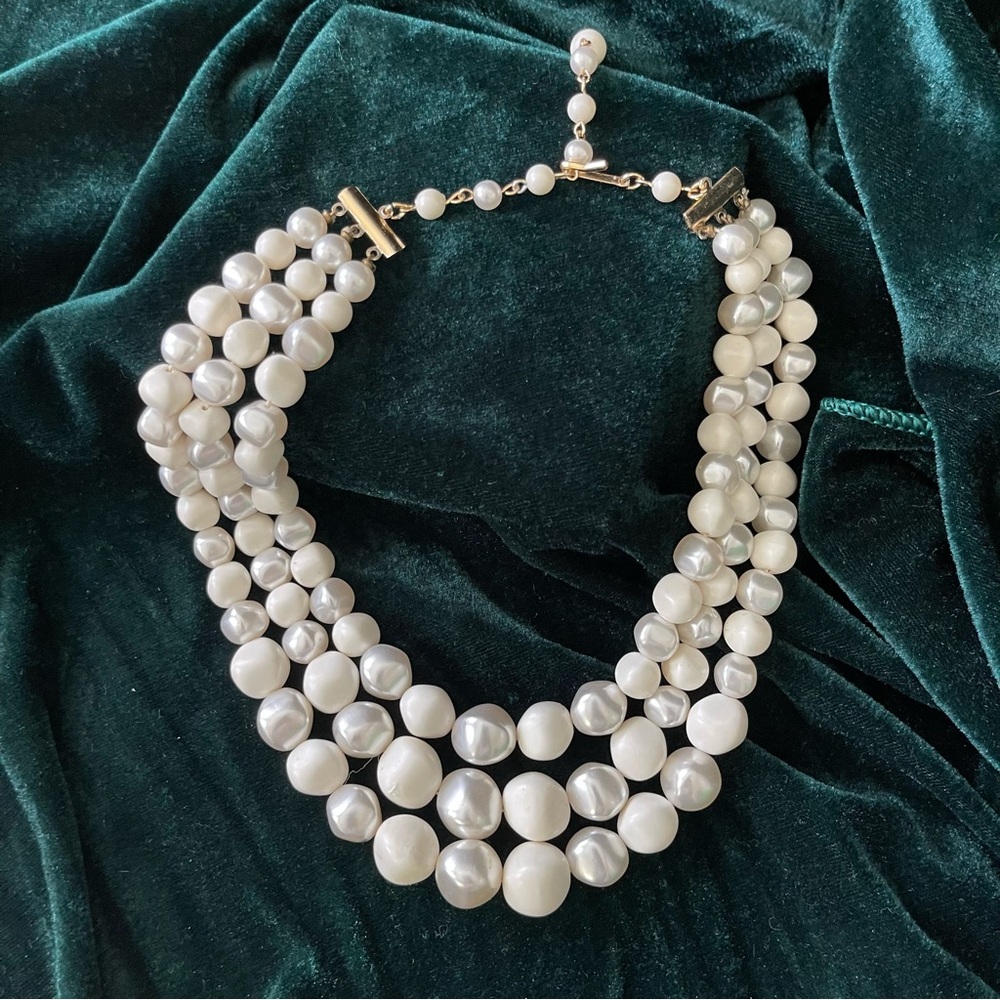 Elegant Vintage Beaded Necklace